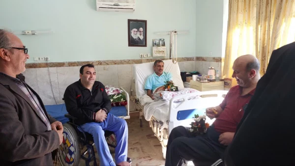 حضور  در مرکز  توانبخشی امام علی (ع) و عیادت از جانبازان جنگ تحمیلی به مناسبت ایام ا... دهه فجر  7