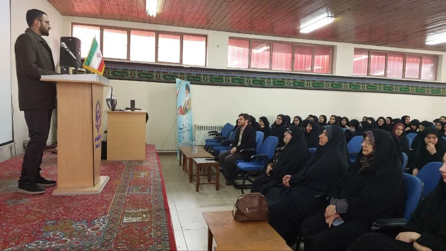 نشست دانشجویی با موضوع " چرا باید رای بدهیم" 2