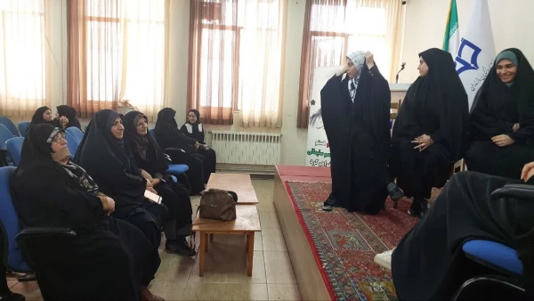 نشست دانشجویی با موضوع " چرا باید رای بدهیم" 2