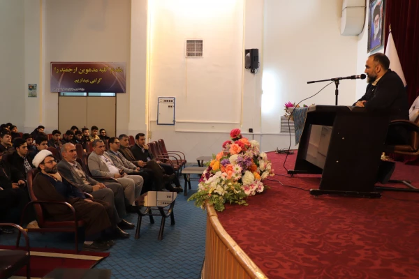 همایش و گفت و گو با محوریت انتخابات 8