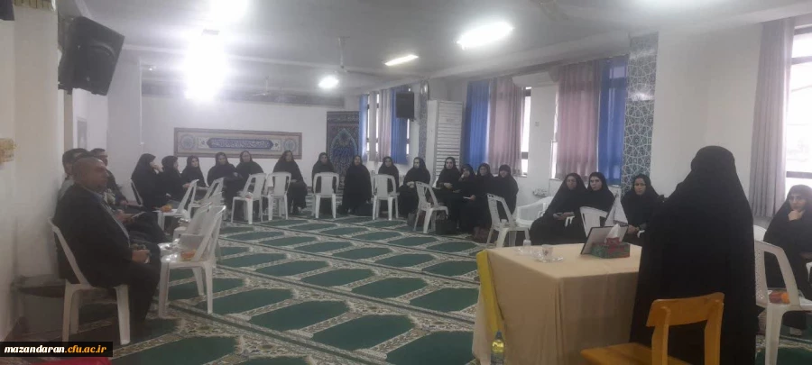 نشست هم اندیشی اساتید پردیس خواهران ساری با ریاست و همکاران واحد آموزش  9