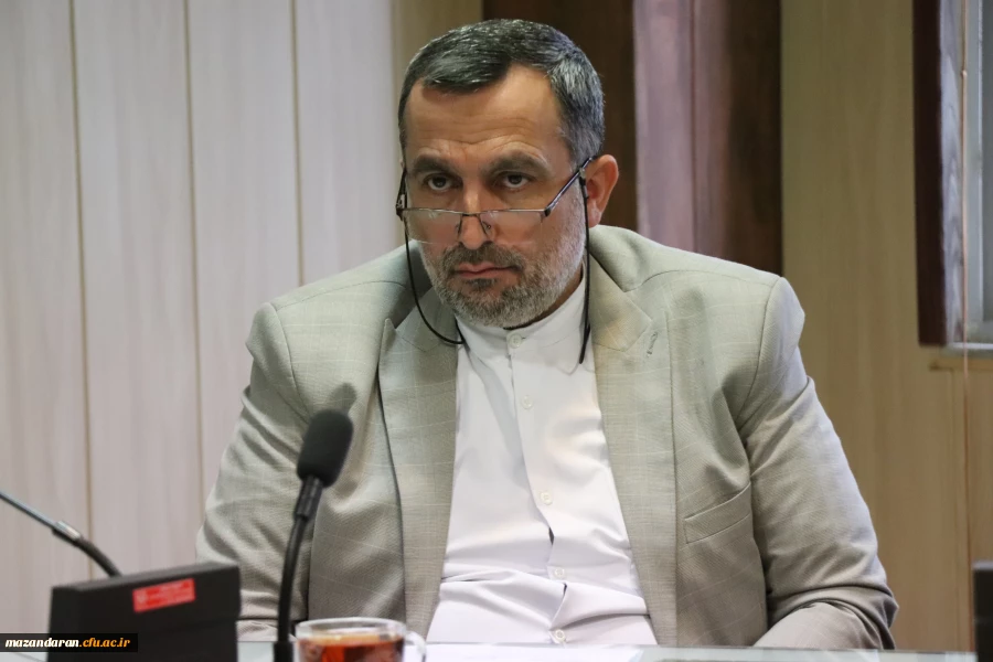 شورای آموزشی و تحصیلات تکمیلی مدیریت امور پردیس های استان مازندران
 4