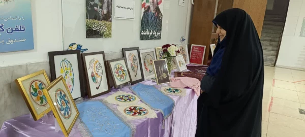 برگزاری نمایشگاه آثار هنری( هنرهای سنتی _ بافت ) دانشجویان رشته کاروفناوری پردیس فاطمه الزهرا(س)ساری با حضور استاد درس مربوطه سرکار خانم نورمحمدیار و بازدید ریاست پردیس، کارکنان و دانشجویان 
  روز دوشنبه مورخ ۱۴ اسفند ۱۴۰۲ 3