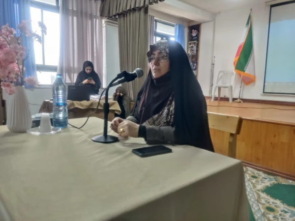 نشست صمیمی دانشجو معلمان با مسئولین دانشگاه  4