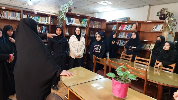حضور دانش آموزان مدرسه دخترانه شاهد بابل در مرکز آموزش عالی حضرت فاطمه(س)قائمشهر 2