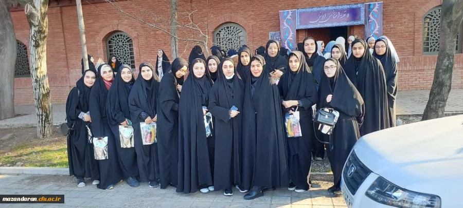 بازدید دانشجو معلمان از نمایشگاه اطلاعات در پارک ولایت ساری  4