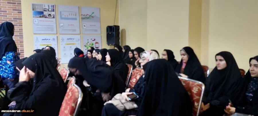 بازدید دانشجو معلمان از نمایشگاه اطلاعات در پارک ولایت ساری  2