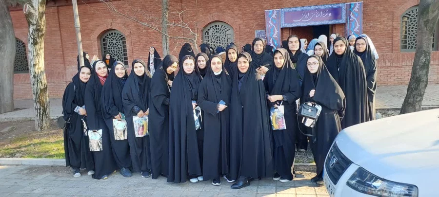 بازدید دانشجو معلمان از نمایشگاه اطلاعات در پارک ولایت ساری  4