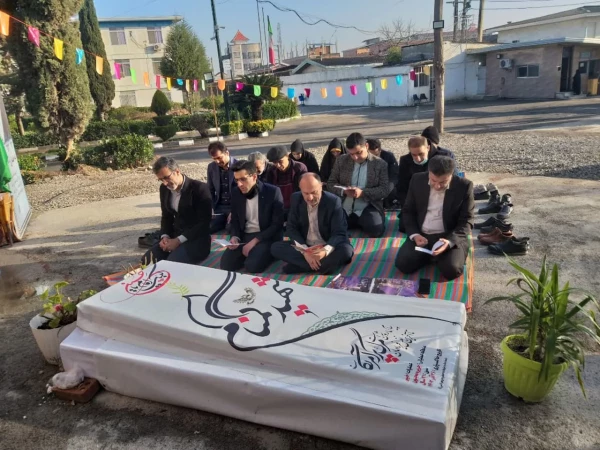 دعای پر فیض زیارت عاشورا بر سر مزار شهید خوشنام دانشگاه فرهنگیان شهید رجایی بابل 3