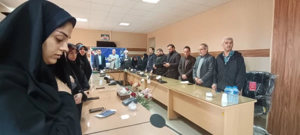 نشست صمیمی علی بابایی کارنامی نماینده مجلس شورای اسلامی با ریاست و کارکنان پردیس فاطمه الزهرا س ساری  9