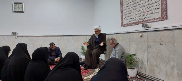 جلسه شورای اداری ریاست پردیس با کارکنان پردیس خواهران ساری  2
