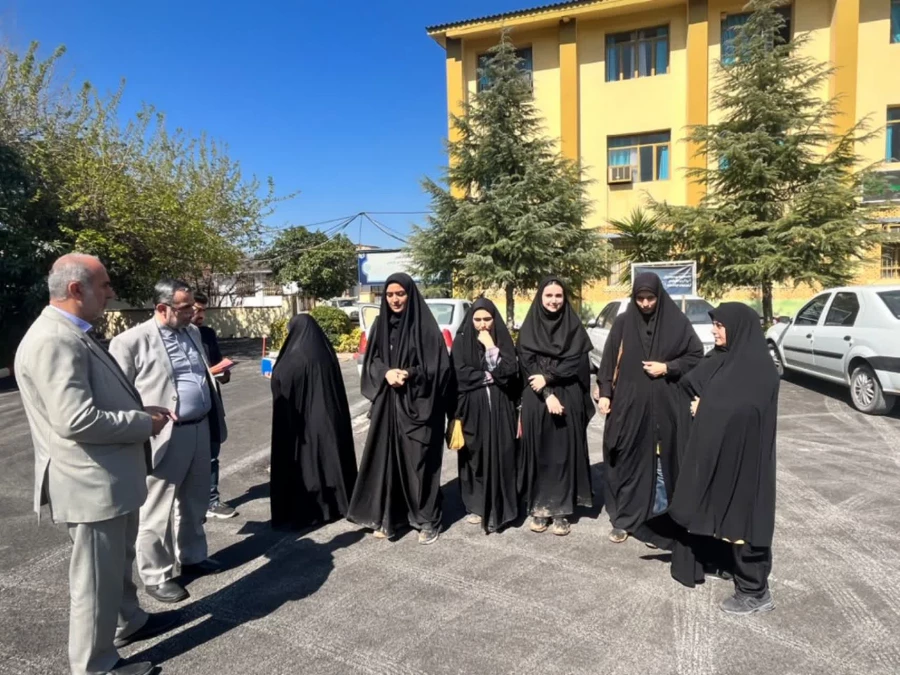 حضور گروه جهادی دانشجو معلمان بسیجی پردیس فاطمه الزهرا س ساری در جنگل های روستای پایین کولا از توابع  شهرستان ساری و کاشت ۲۰۰ اصله  نهال  2