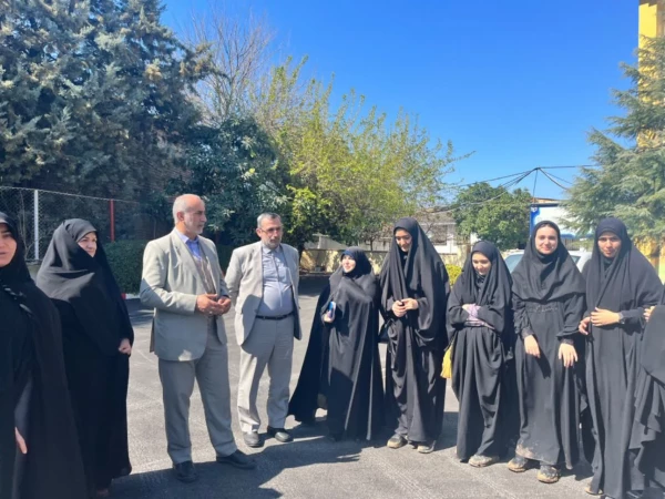 حضور گروه جهادی دانشجو معلمان بسیجی پردیس فاطمه الزهرا س ساری در جنگل های روستای پایین کولا از توابع  شهرستان ساری و کاشت ۲۰۰ اصله  نهال  4