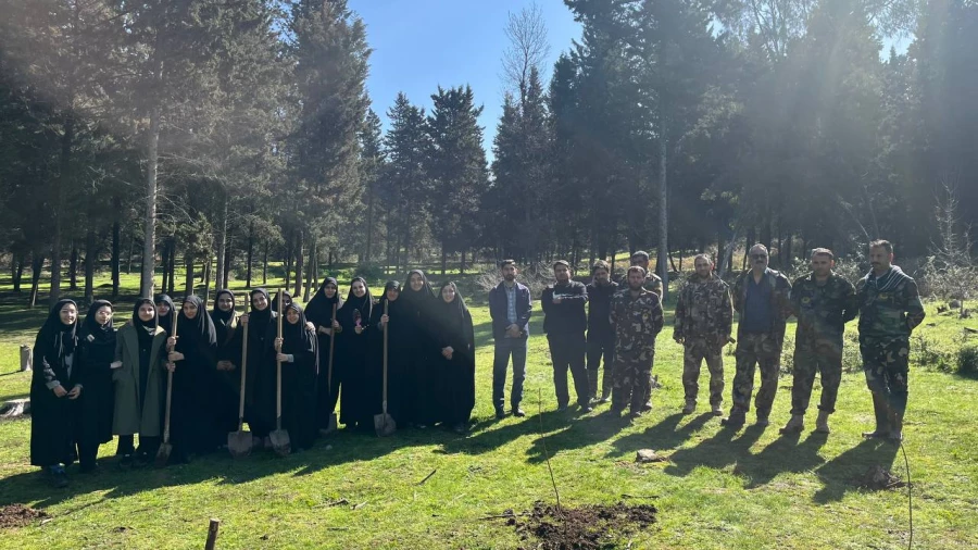 حضور گروه جهادی دانشجو معلمان بسیجی پردیس فاطمه الزهرا س ساری در جنگل های روستای پایین کولا از توابع  شهرستان ساری و کاشت ۲۰۰ اصله  نهال  17
