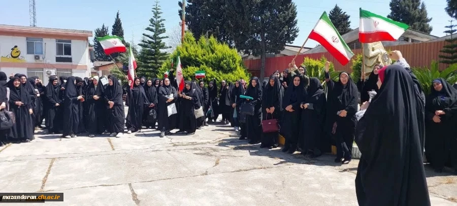 تجمع دانشگاهیان دانشگاه فرهنگیان مازندران در حمایت از عملیات مقتدرانه «وعده صادق»
 2