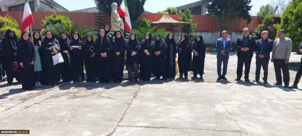 تجمع دانشگاهیان دانشگاه فرهنگیان مازندران در حمایت از عملیات مقتدرانه «وعده صادق»
 2