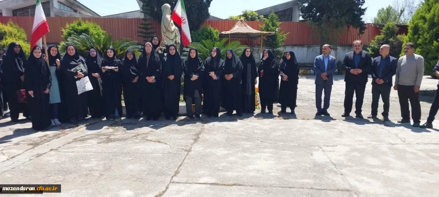 تجمع دانشگاهیان دانشگاه فرهنگیان مازندران در حمایت از عملیات مقتدرانه «وعده صادق»
 2