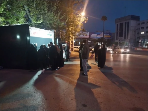 برپایی موکب  و توزیع افطاری نذری توسط گروه جهادی دانشجو معلمان بسیجی پردیس فاطمه الزهرا س ساری  5