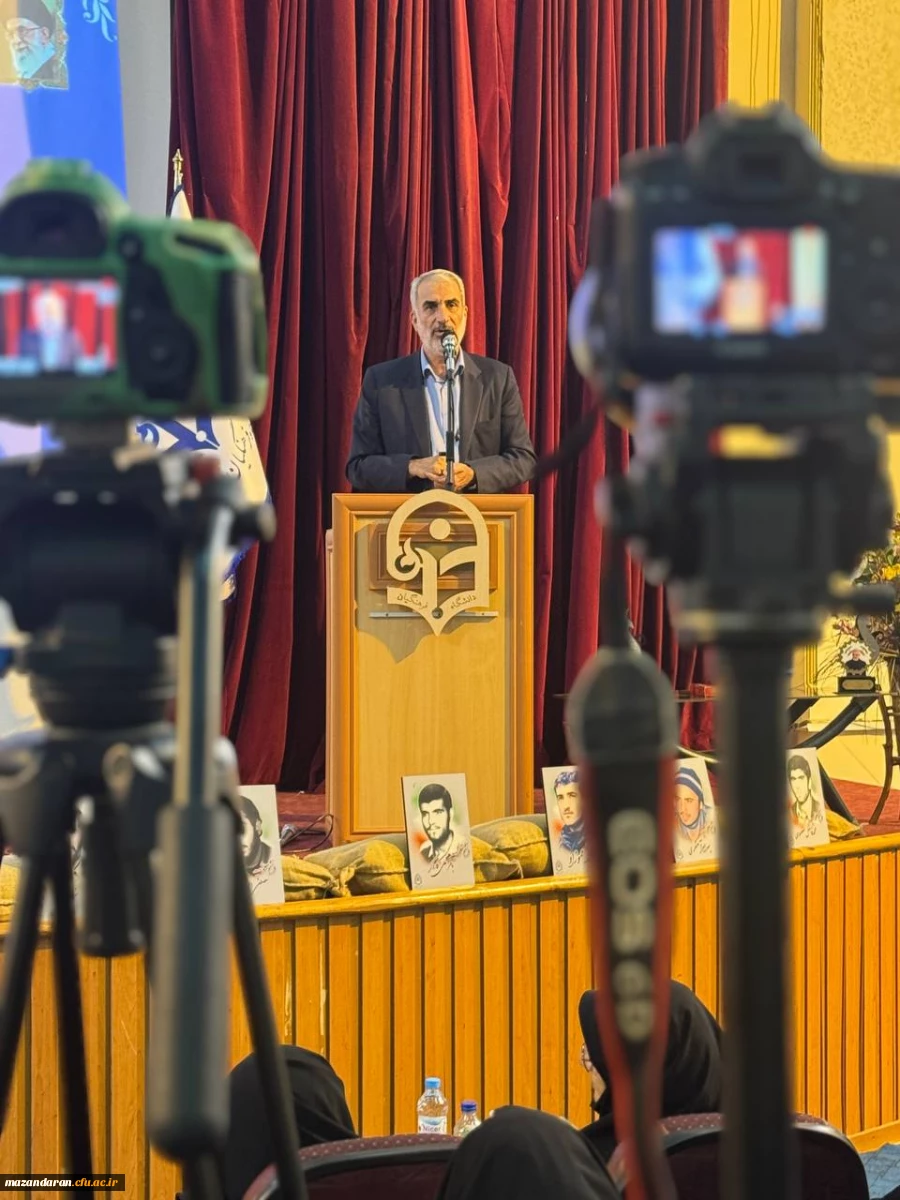 گردهمایی دانشجویان، اساتید، و کارکنان شاهد و ایثارگر 10