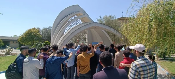 تجمع اساتید، کارکنان و دانشجویان در حمایت از خیزش دانشجویان در آمریکا
 2