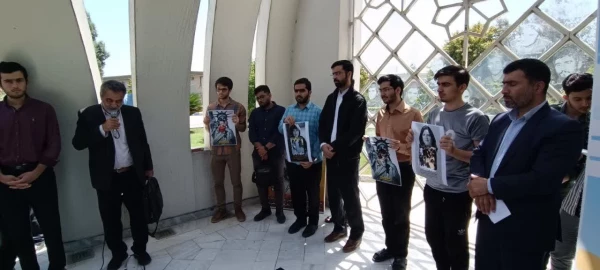 تجمع اساتید، کارکنان و دانشجویان در حمایت از خیزش دانشجویان در آمریکا
 2