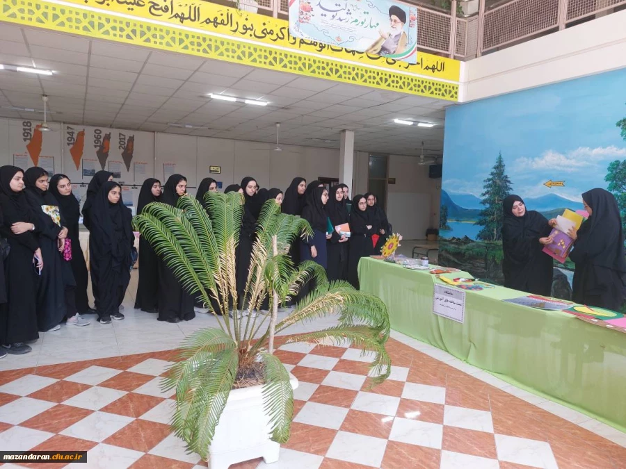 مایشگاه دست ساخته های آموزشی به مناسبت دهه سرآمدی آموزش   2