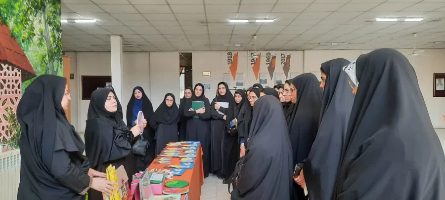 مایشگاه دست ساخته های آموزشی به مناسبت دهه سرآمدی آموزش   5