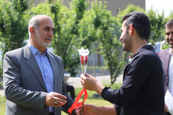 معلمان ویژه ترین عنصر نظام آموزشی هستند. 3