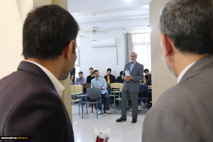 معلمان ویژه ترین عنصر نظام آموزشی هستند. 8