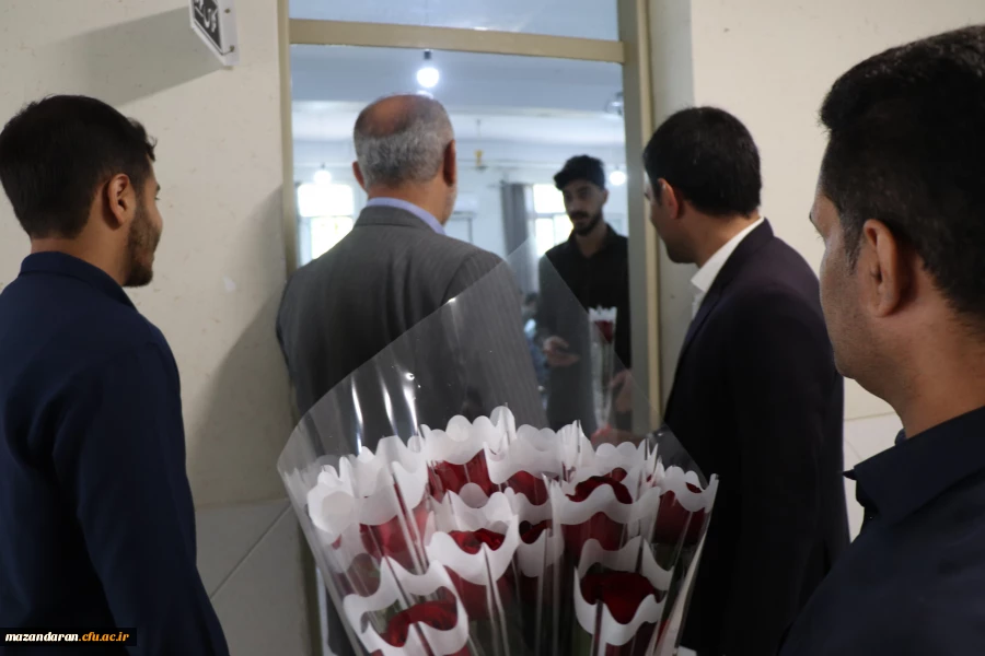 معلمان ویژه ترین عنصر نظام آموزشی هستند. 10