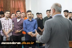 معلمان ویژه ترین عنصر نظام آموزشی هستند. 12