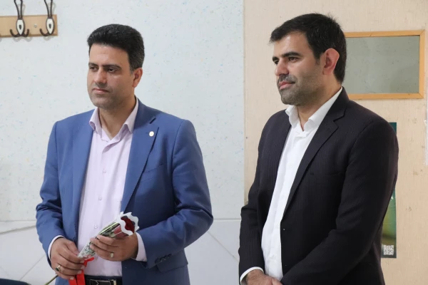 معلمان ویژه ترین عنصر نظام آموزشی هستند. 13