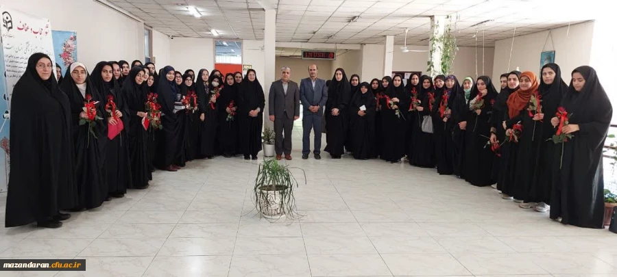 نشست صمیمی مولایی فرماندار شهرستان قائمشهر در جمع دانشجو معلمان  6