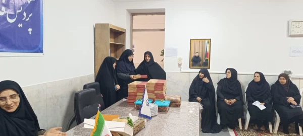 نشست صمیمانه رضائی منش ریاست پردیس فاطمه الزهرا س ساری و کارکنان و تبریک دهه کرامت  3