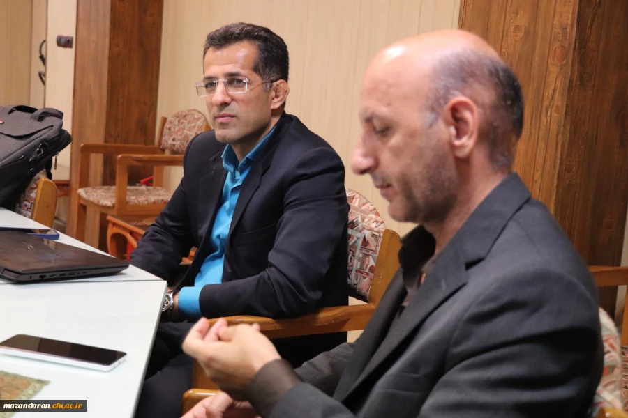 جلسه ارزیابی درونی گروه های آموزشی 4