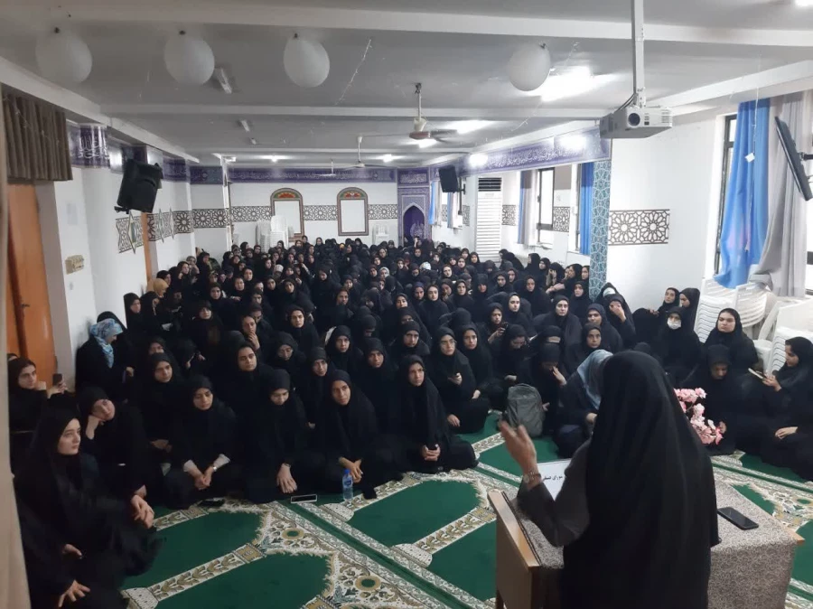 برگزاری جلسه توجیهی امور دانشجویی و دانشجو معلمان جهت تبیین اهمیت نقش شورای صنفی رفاهی  4