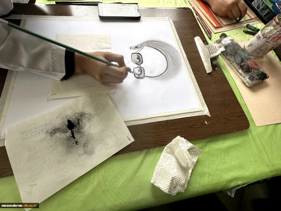 حضور رضایی منش ریاست پردیس و کارشناس امور دانشجویی و دانشجو معلمان در جشن تقدیر از معلمان نمونه آموزش و پرورش استان مازندران در بادله 6