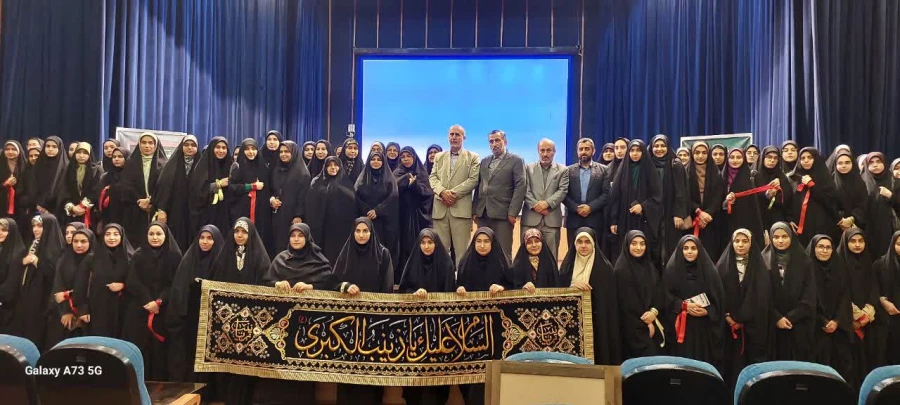 برگزاری نمایشگاه معلم ماندگار در سالن اهل بیت ساری با هماهنگی و برنامه ریزی بسیج دانشجویی  دانشگاه فرهنگیان مازندران  5