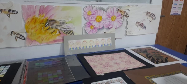 برپایی نمایشگاه آثار  نقاشی  و خوشنویسی مهارت آموزان دبیری در پردیس فاطمه الزهرا س ساری  5