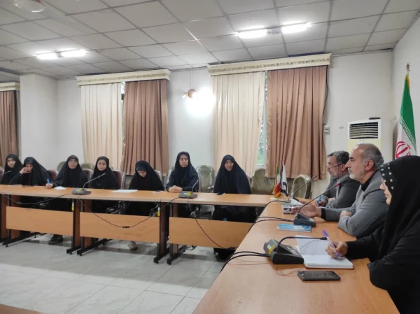 نشست صمیمی مدیریت دانشگاه فرهنگیان استان مازندران با دانشجویان 2