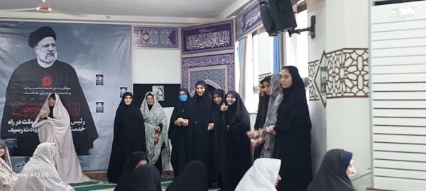 اهدای جوایز به داننشجو معلمان خادمین نماز پردیس فاطمه الزهرا س ساری  3