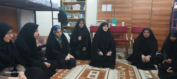 بصیرت افزایی دانشجو معلمان پردیس فاطمه الزهرا س ساری با حضور رضایی منش ریاست پردیس خواهران در اتاق های سرای دانشجویی  3