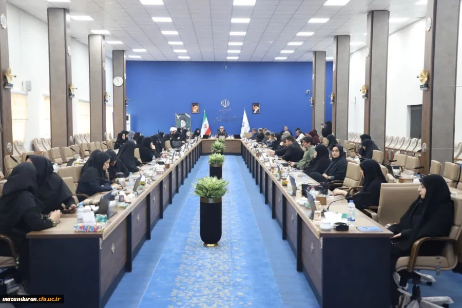 تجلیل از هشت بانوی برتر تاثیرگذار مازندرانی / ریاست پردیس فاطمه الزهرا (س) ساری تجلیل شد 3