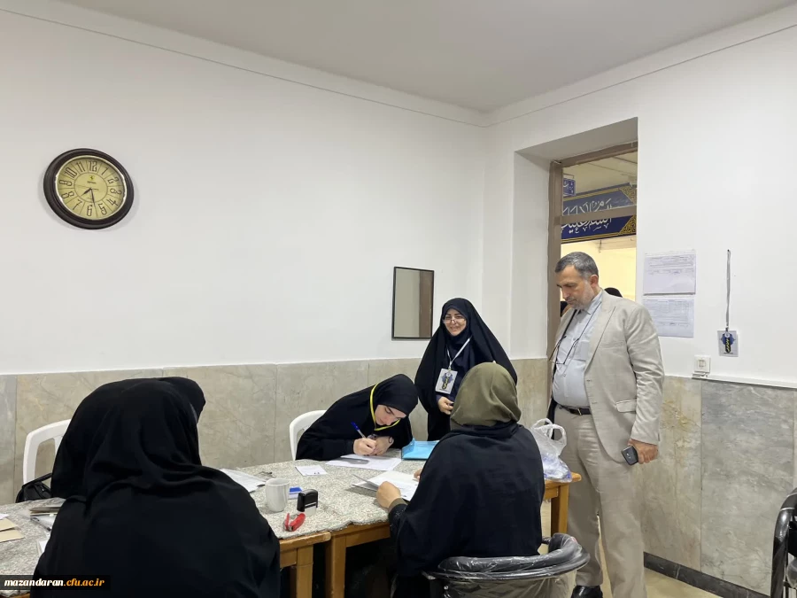 برگزاری روز دوم ارزیابی تکمیلی داوطلبان ورود به دانشگاه فرهنگیان و بازدید مسرور ریاست اداره حراست دانشگاه فرهنگیان مازندران و سید عابدین خدادادی معاونت هماهنگی و پشتیبانی از روند مصاحبه 
 4