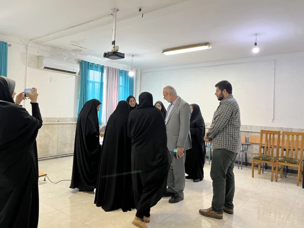روز اول اجرای ارزیابی تکمیلی  داوطلبان ورود به دانشگاه فرهنگیان و بازدید لطف الله مهدوی ریاست دانشگاه فرهنگیان مازندران و رضایی منش ریاست پردیس خواهران ساری از روند مصاحبه و دیدار با اولیا ی داوطلبان  14