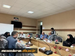 جلسه مدیر گروه علوم پایه با اساتید گروه جهت برنامه ریزی سال تحصیلی 1404-1403 3