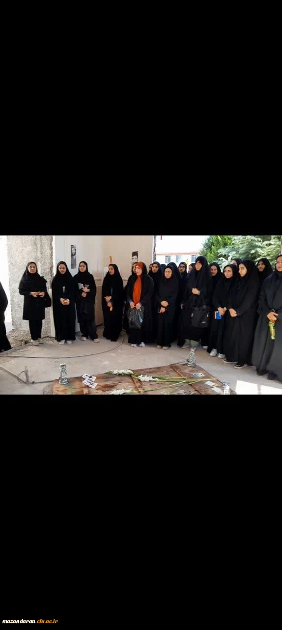 غبار روبی و عطر افشانی مزار شهید خوشنام 3