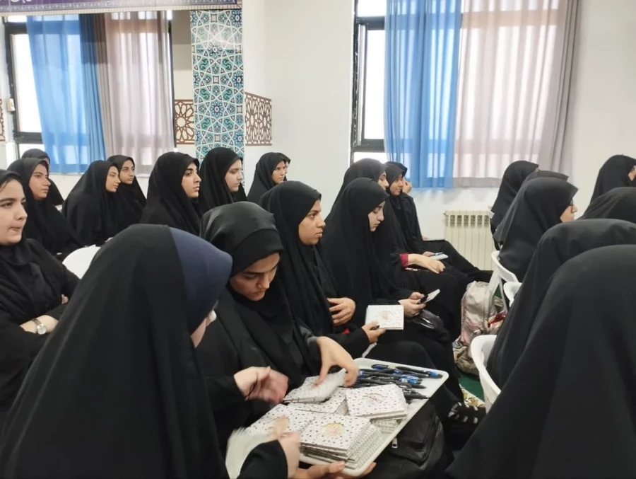 ساعت فرهنگی و معارفه همکاران به دانشجویان جدید الورود 6