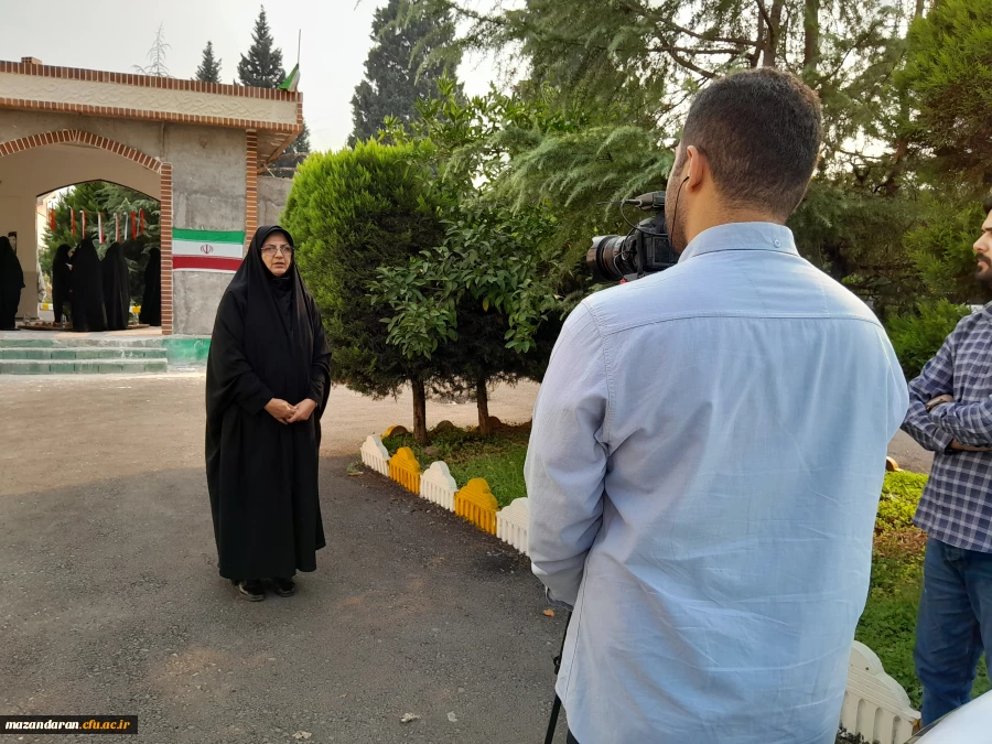 ضبط فیلم وتهیه مستند از المان شهید گمنام دانشگاه 2