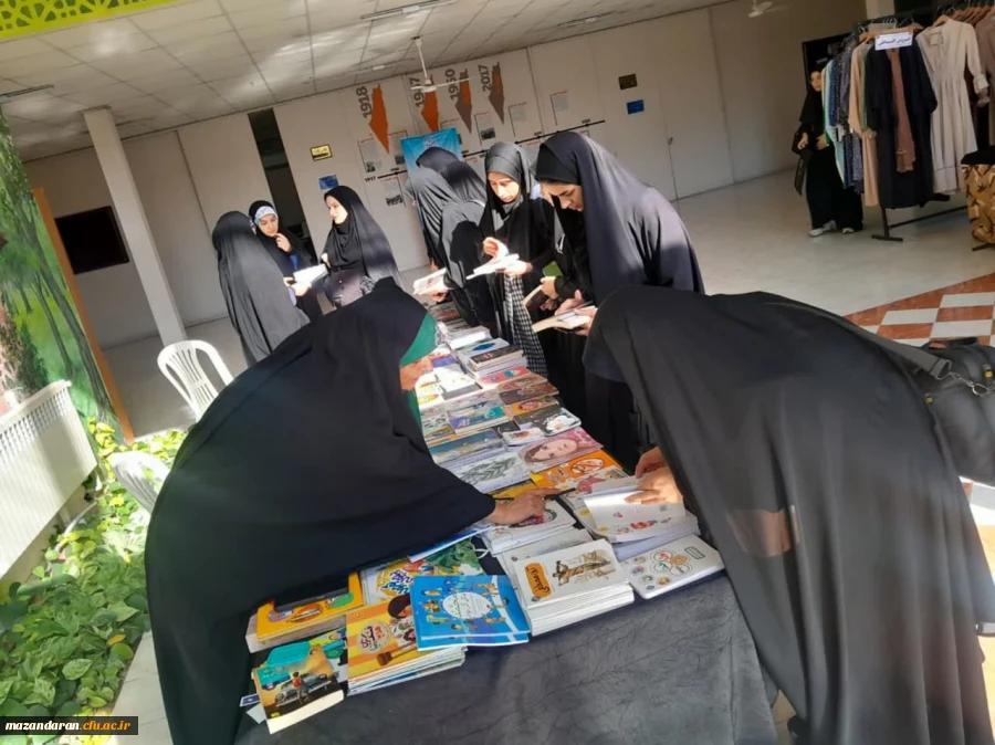 برگزاری نمایشگاه کتاب و غرفه محصولات عفاف و حجاب 3